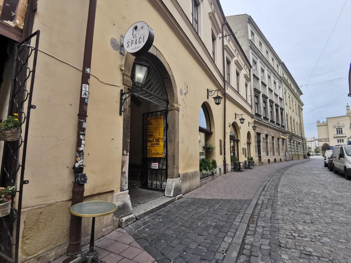 Jacuzzi Apartment Main Square クラクフ エクステリア 写真